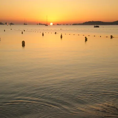Marines De Cogolin, Neuf Face A La Plage, Climatisation, Wifi, Terrasse, Proche St Tropez * 코골렝
